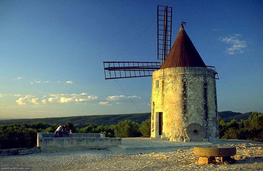La capucinette à l’ombre du marronnier Maussane les Alpilles Exterior foto